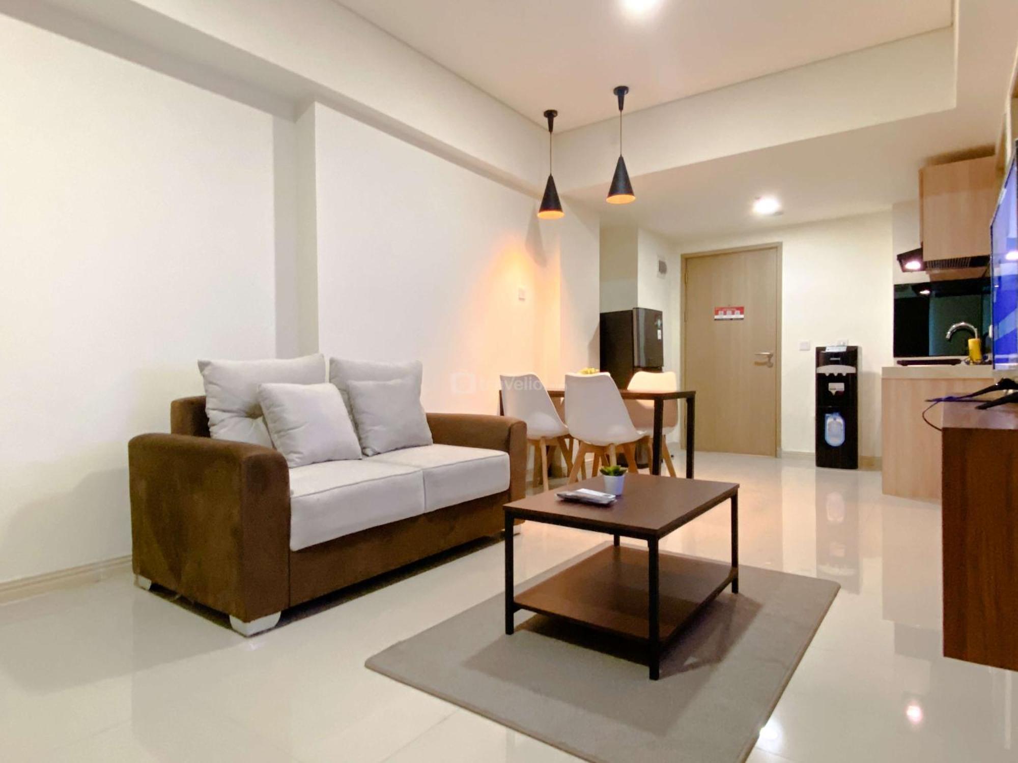 Homey 2Br With Work Space At Meikarta Apartment By Travelio Cikarang Exterior photo